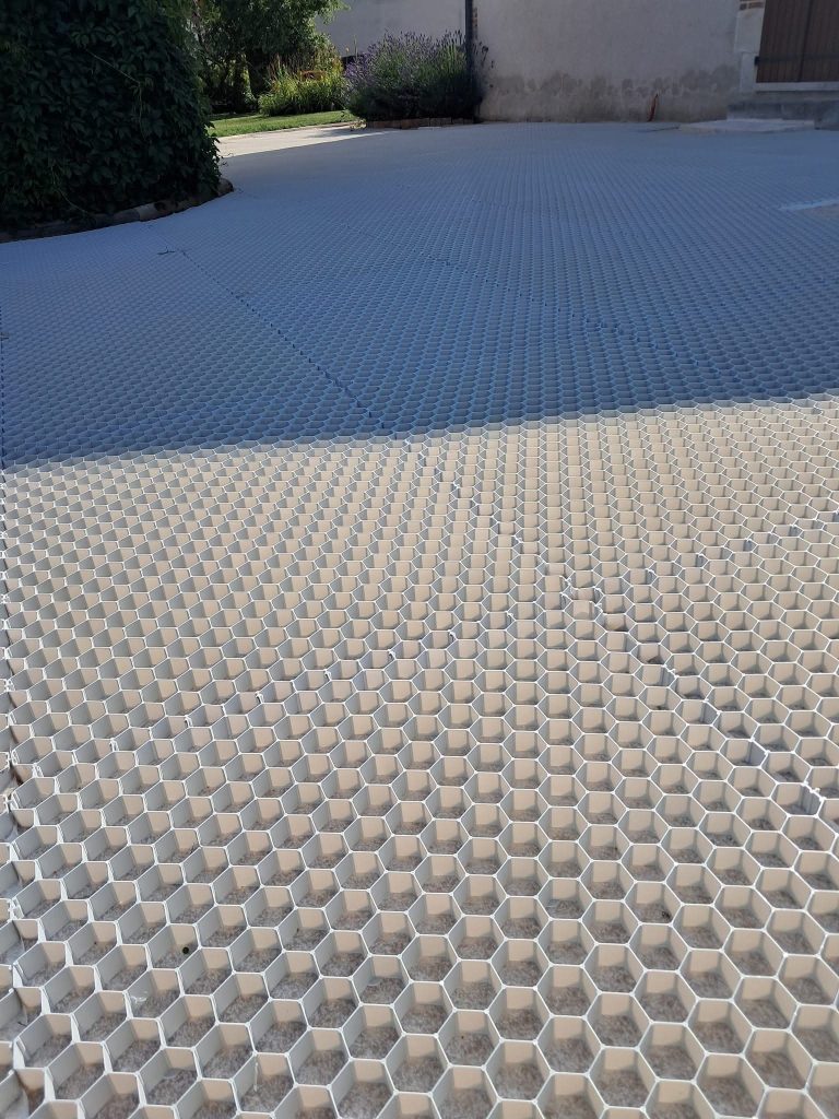 geotextile alvéolé posé au sol